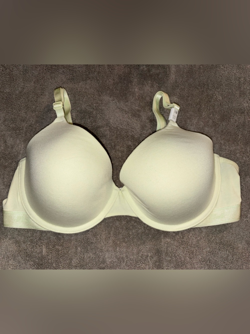 PINK Victoria's Secret Light Mint green Molded T-Shirt Bra with Adjustable Strap
